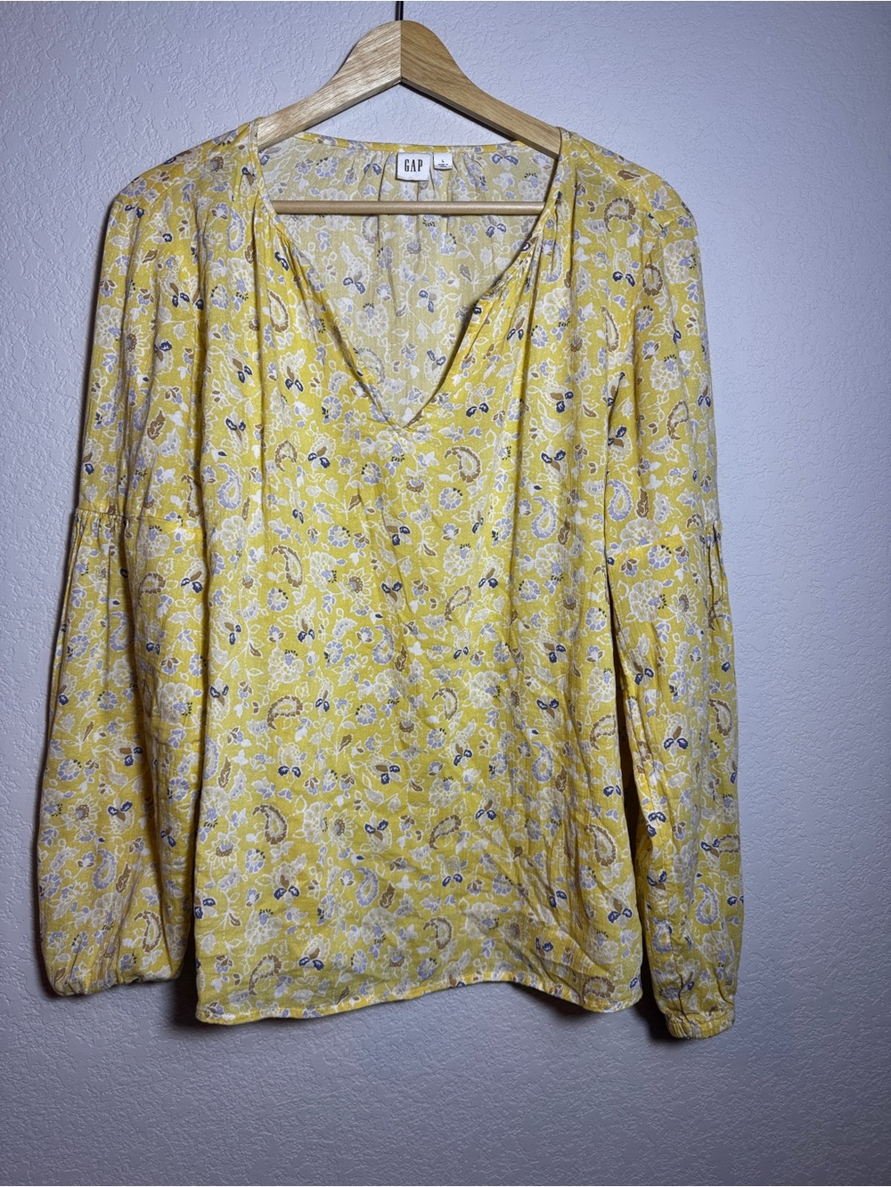 GAP Women's Yellow Floral V-Neck Blouse size large boho coquette